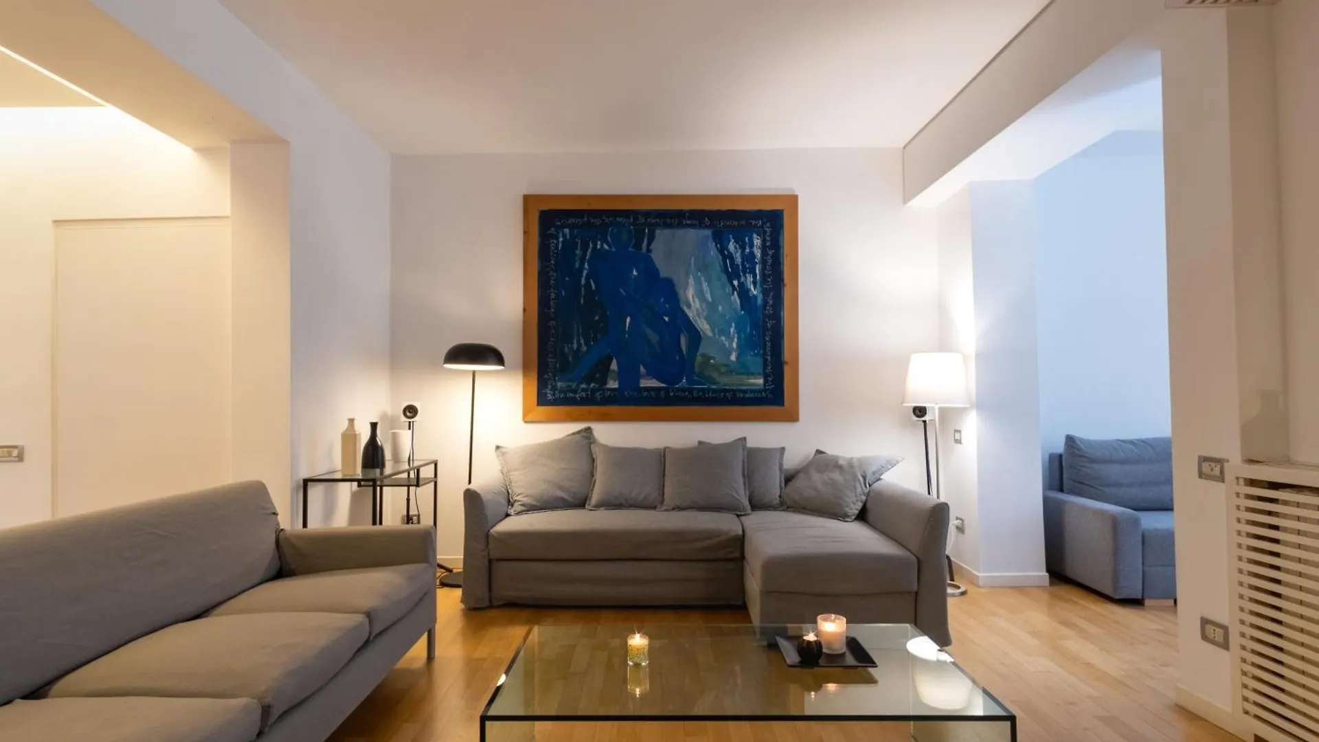 Attic With Terrace And Jacuzzi - Luxury Apartment Rome Italy