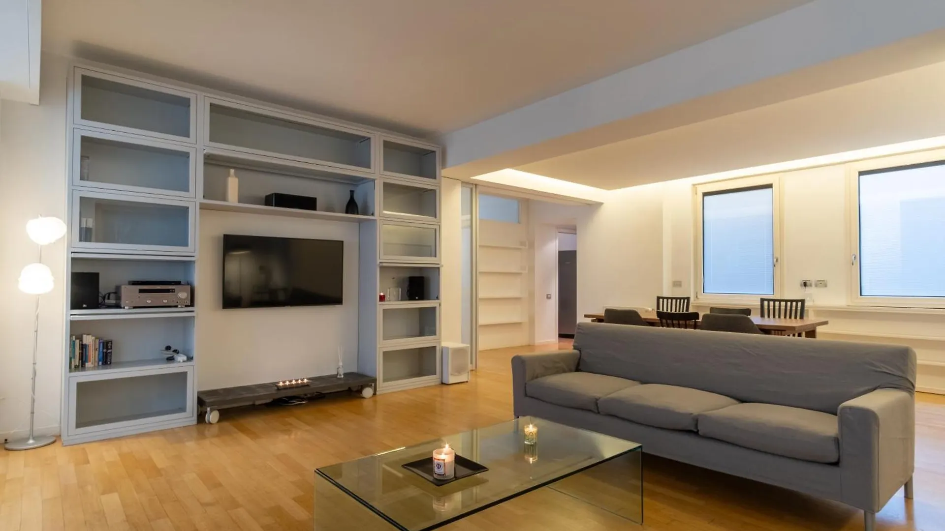 Attic With Terrace And Jacuzzi - Luxury Apartment Rome