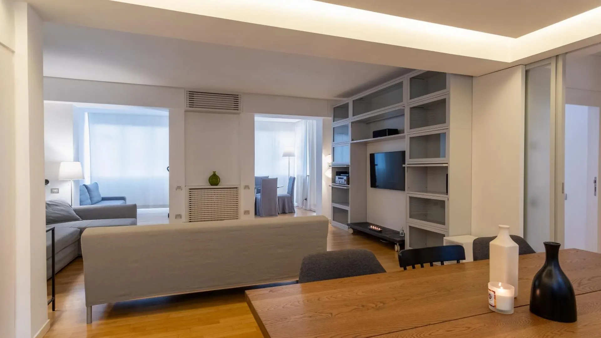Attic With Terrace And Jacuzzi - Luxury Apartment Rome