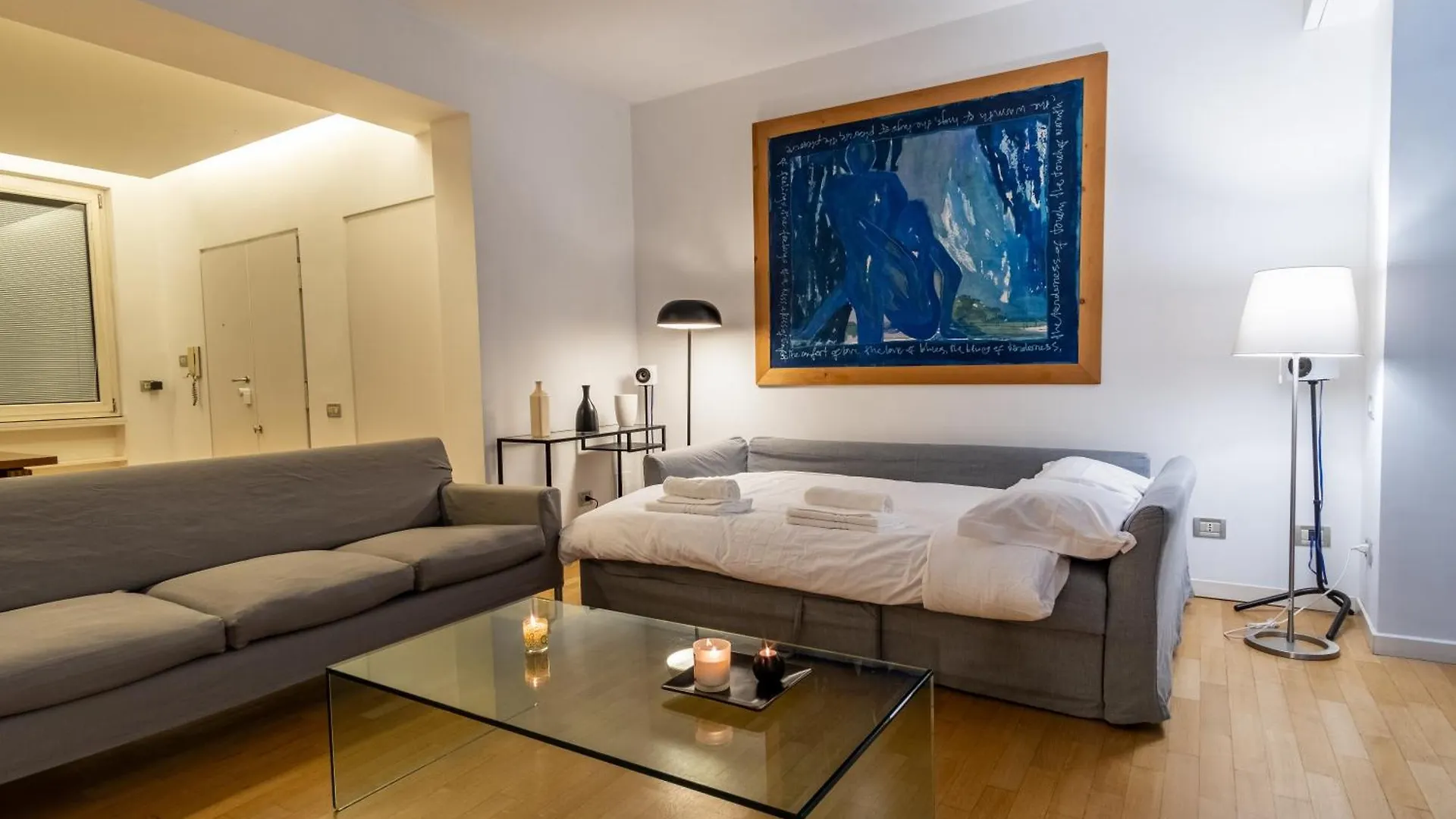 Attic With Terrace And Jacuzzi - Luxury Apartment Rome Italy