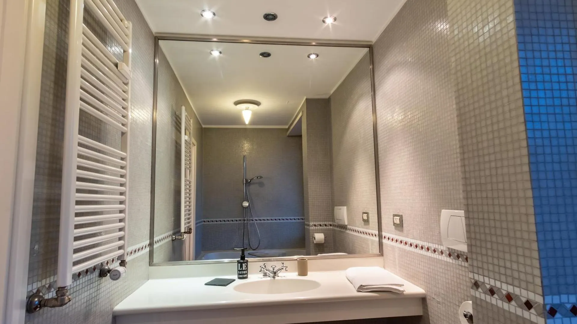 Attic With Terrace And Jacuzzi - Luxury Apartment Rome 0*,  Italy