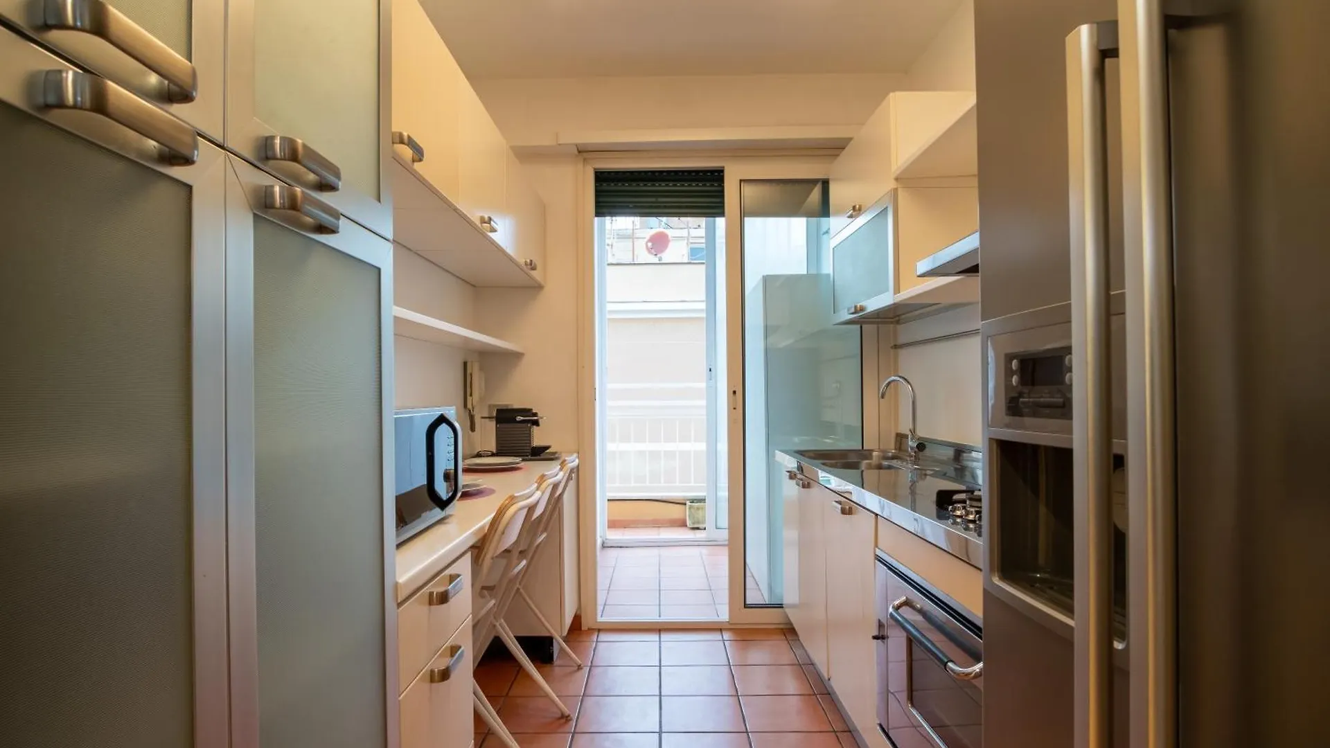 Attic With Terrace And Jacuzzi - Luxury Apartment Rome Italy