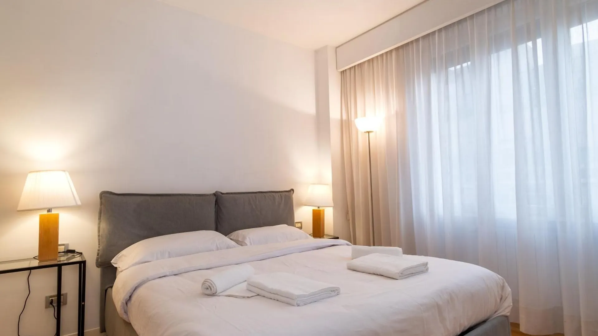 Attic With Terrace And Jacuzzi - Luxury Apartment Rome