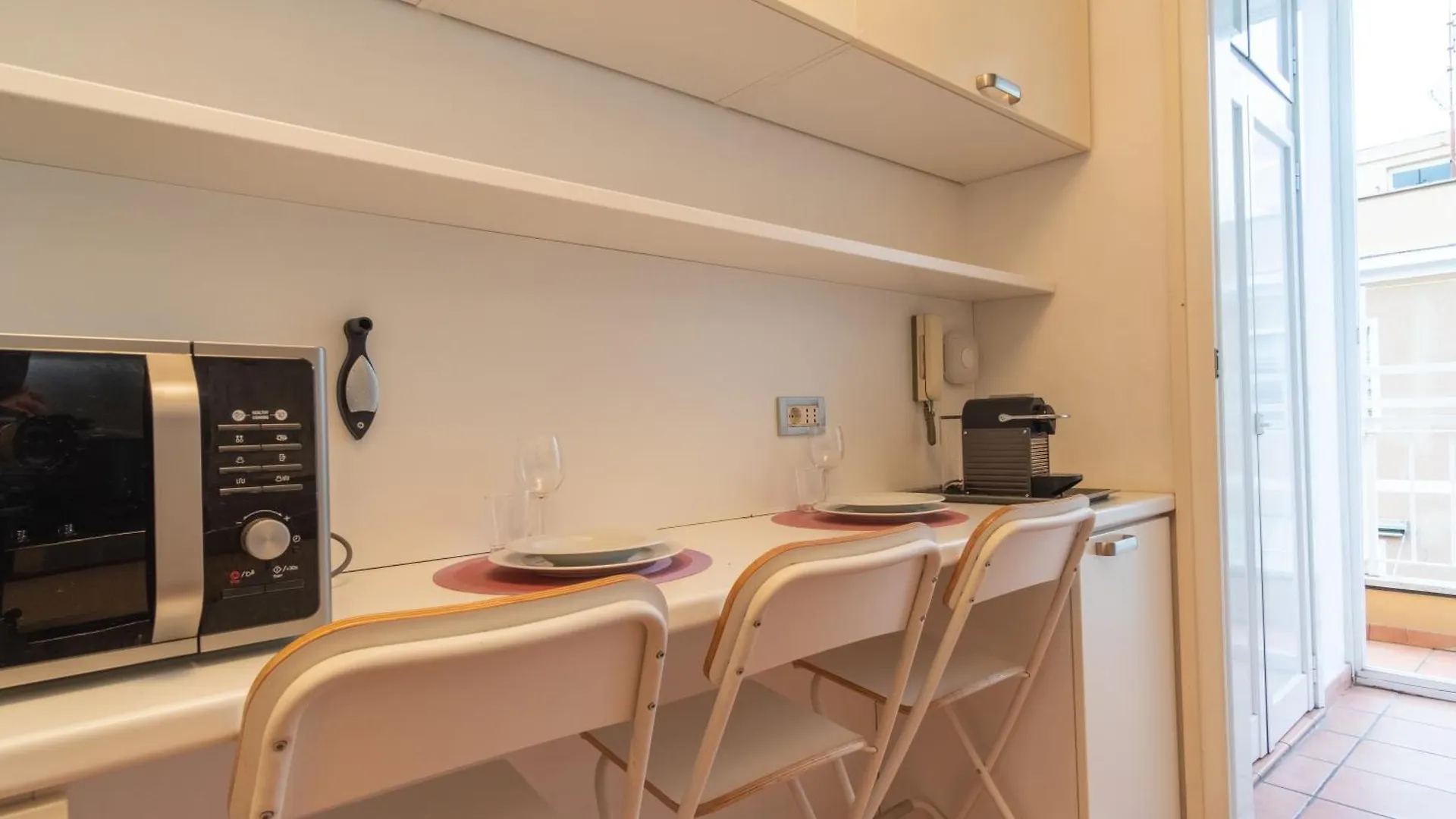 Attic With Terrace And Jacuzzi - Luxury Apartment Rome
